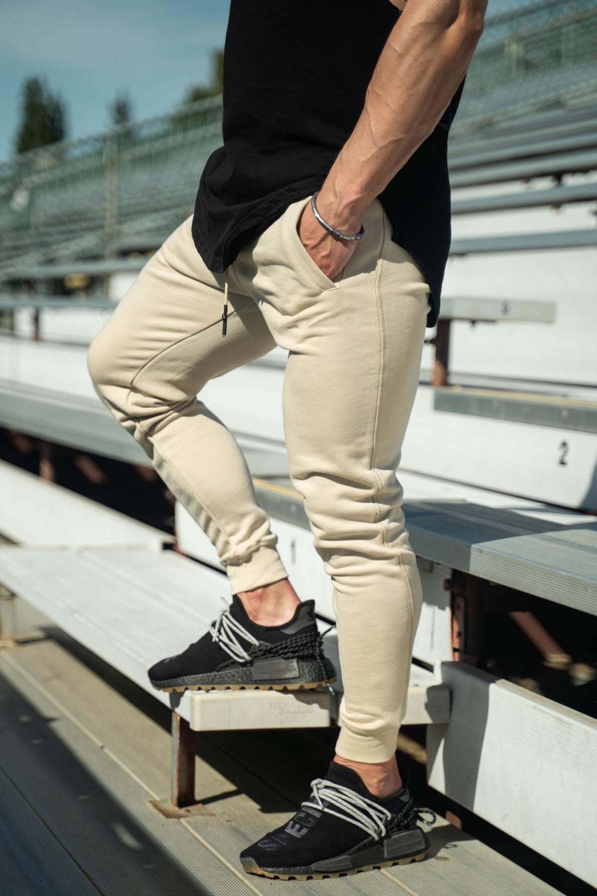 JOGGER DEPORTIVO CREMA